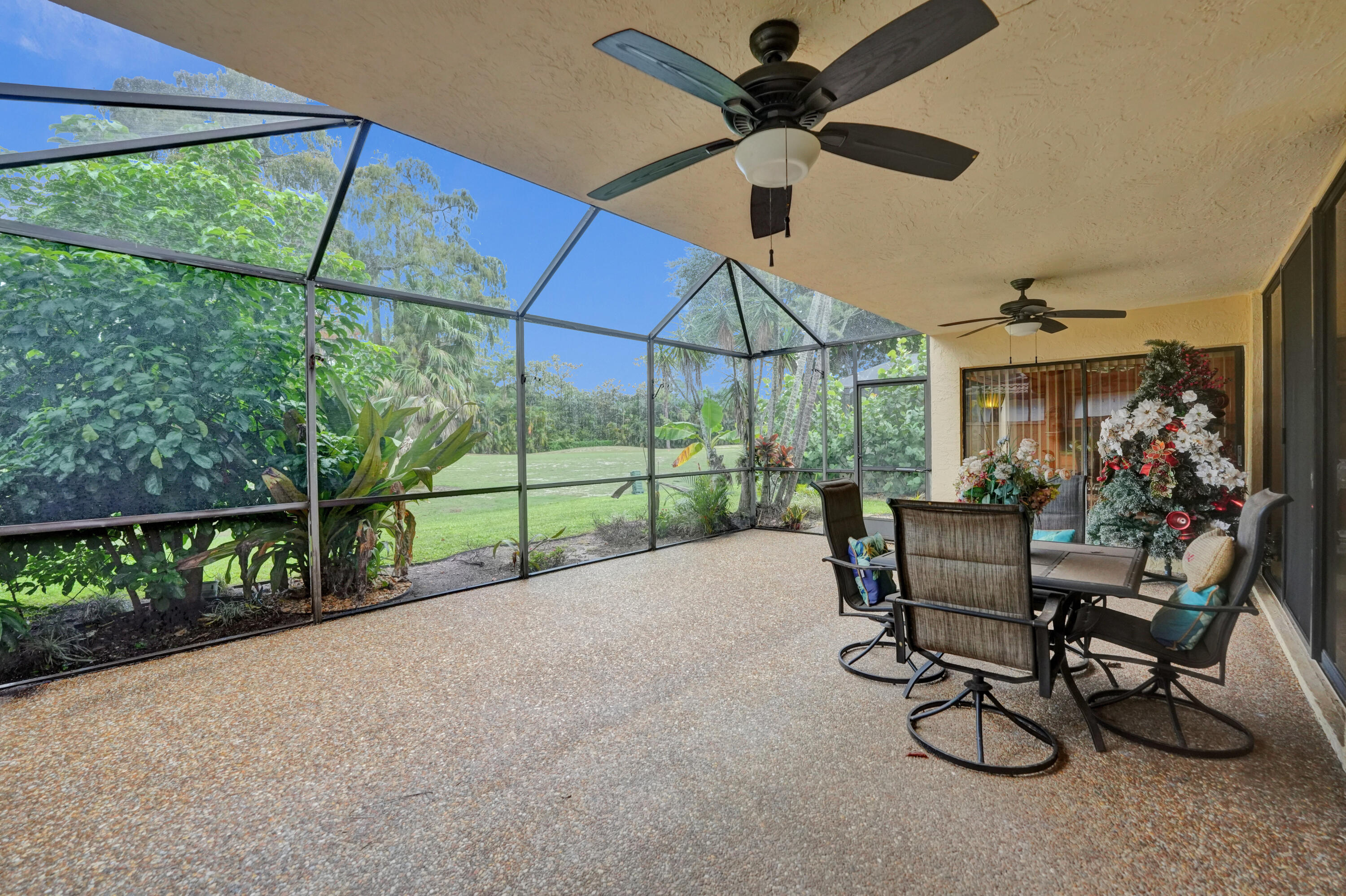 11111 Highland Circle Boca Raton, FL 33428 - Photo 34 of 49 Patio
