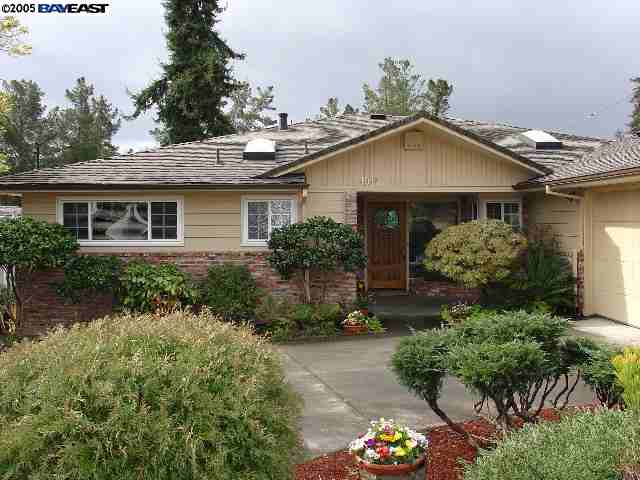 4945 Proctor Road Castro Valley, CA 94546 - Photo 1 of 9 Gallery Image 1