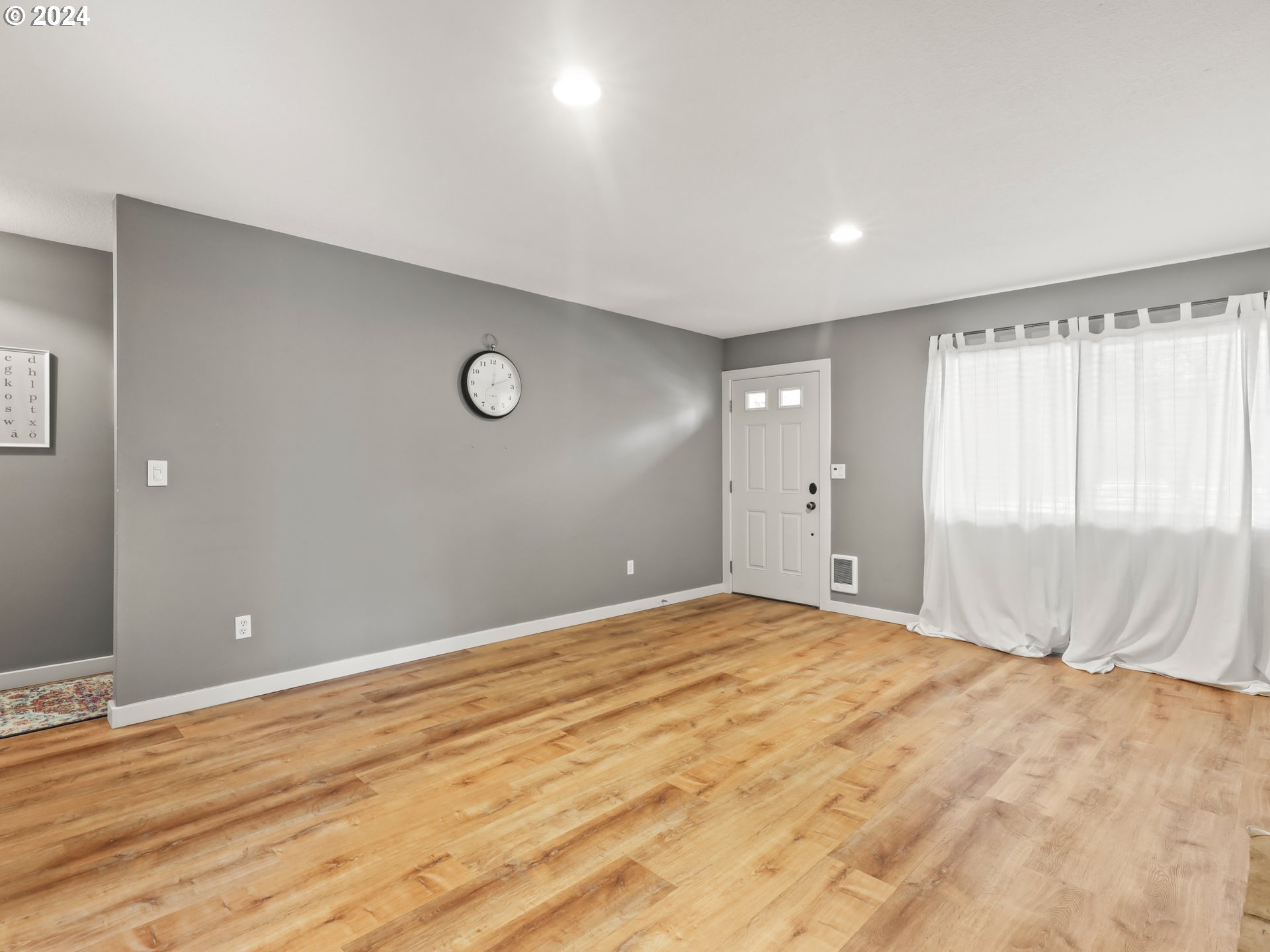 2531 Southwest Spring Garden Street, Unit 17 Portland, OR 97219 - Photo 11 of 38 Gallery Image 11