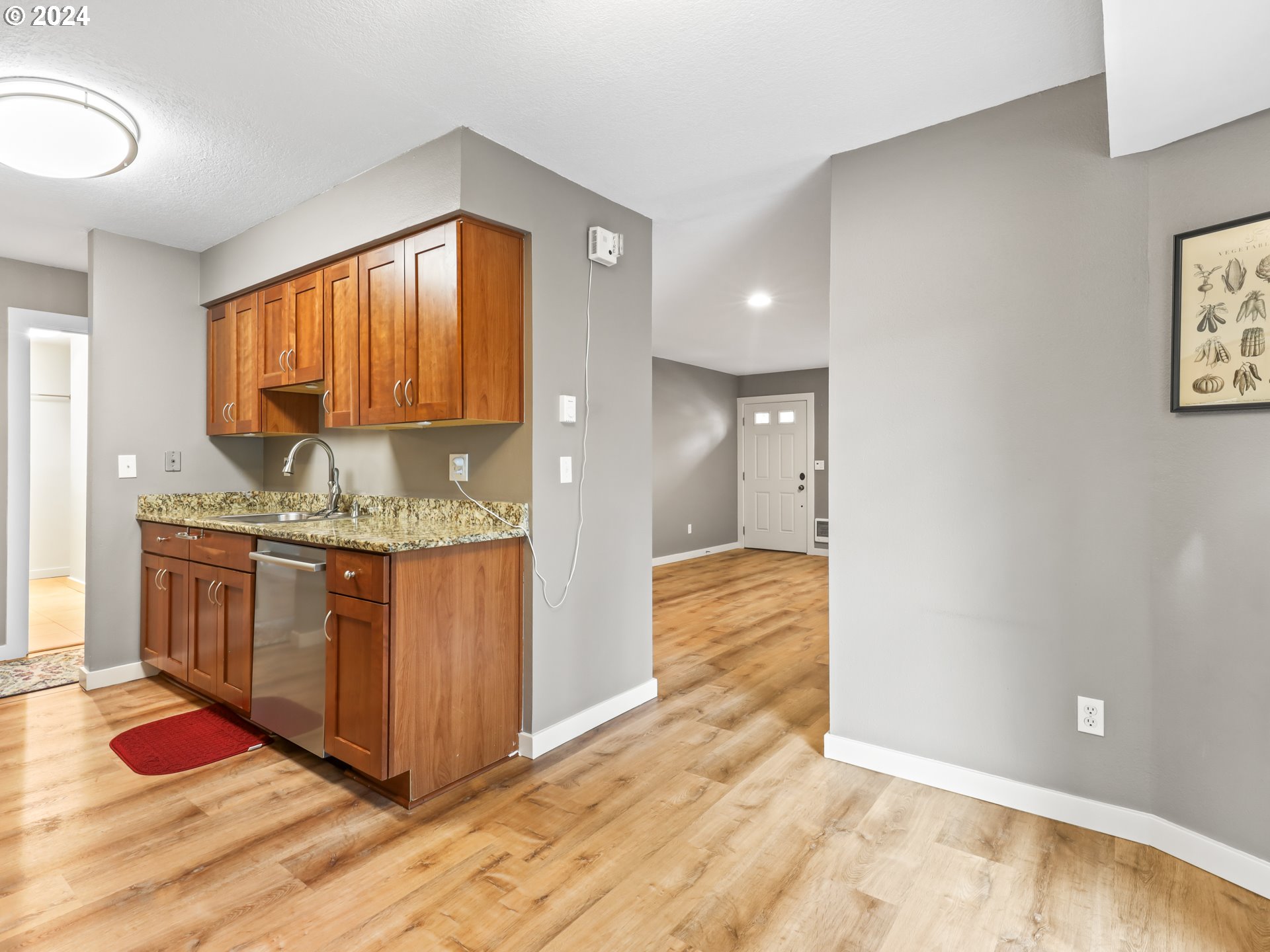 2531 Southwest Spring Garden Street, Unit 17 Portland, OR 97219 - Photo 14 of 38 Gallery Image 14