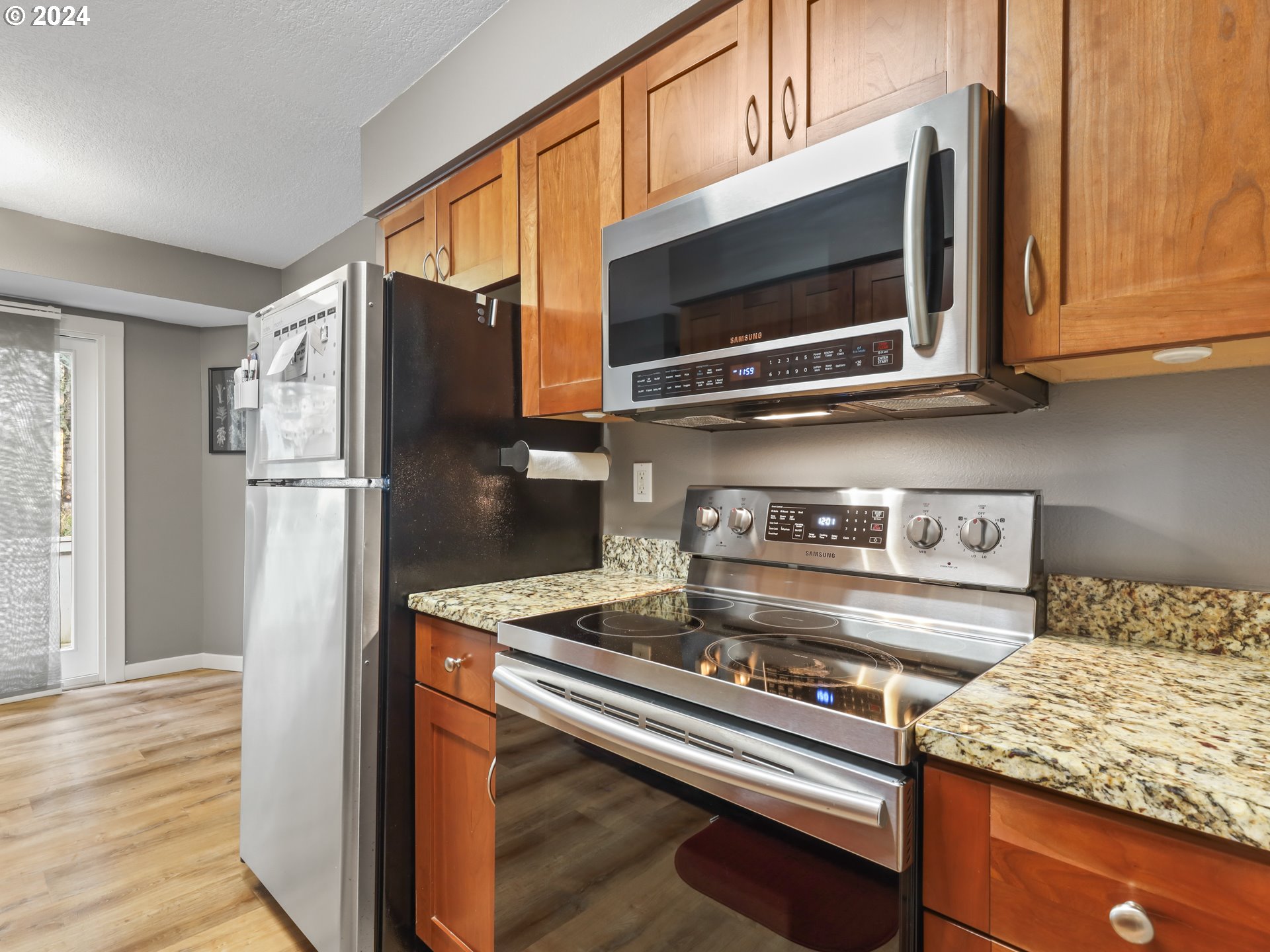 2531 Southwest Spring Garden Street, Unit 17 Portland, OR 97219 - Photo 17 of 38 Gallery Image 17