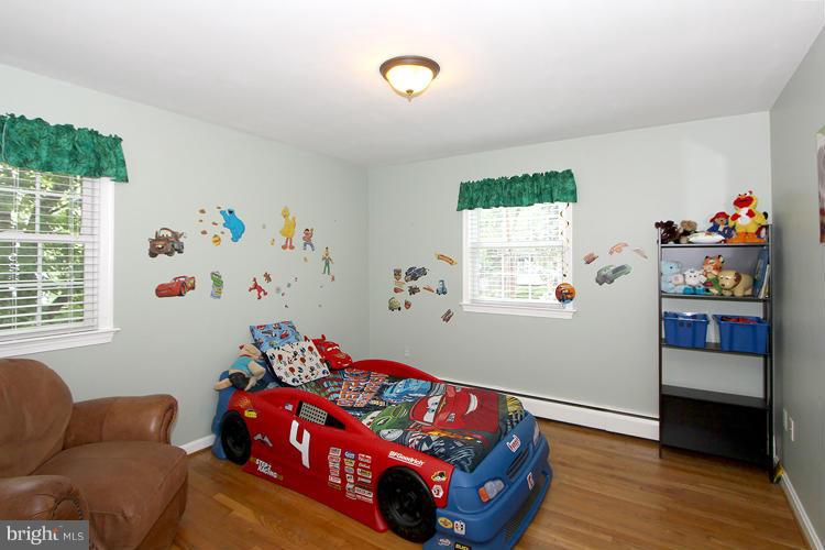 9817 Belhaven Road Bethesda, MD 20817 - Photo 13 of 22 Bedroom