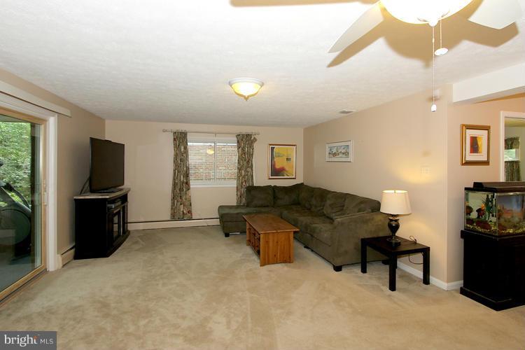 9817 Belhaven Road Bethesda, MD 20817 - Photo 18 of 22 Family Room