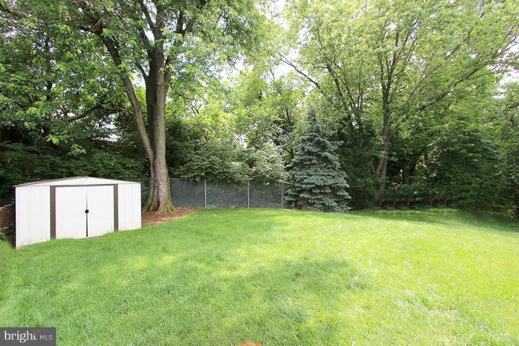 9817 Belhaven Road Bethesda, MD 20817 - Photo 21 of 22 Exterior (Rear)
