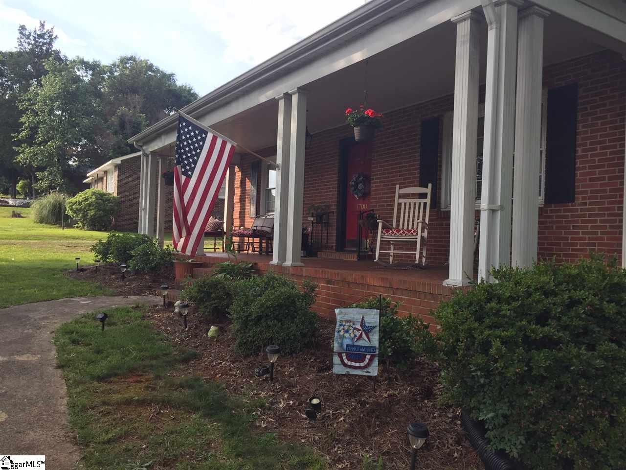 1700 Cedar Lane Road Greenville, SC 29617 - Photo 2 of 20 Gallery Image 2
