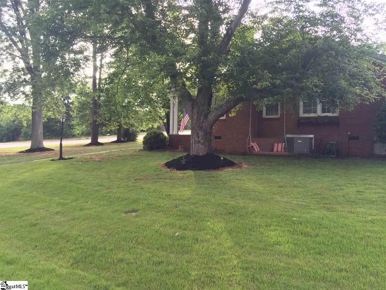 1700 Cedar Lane Road Greenville, SC 29617 - Photo 3 of 20 Gallery Image 3