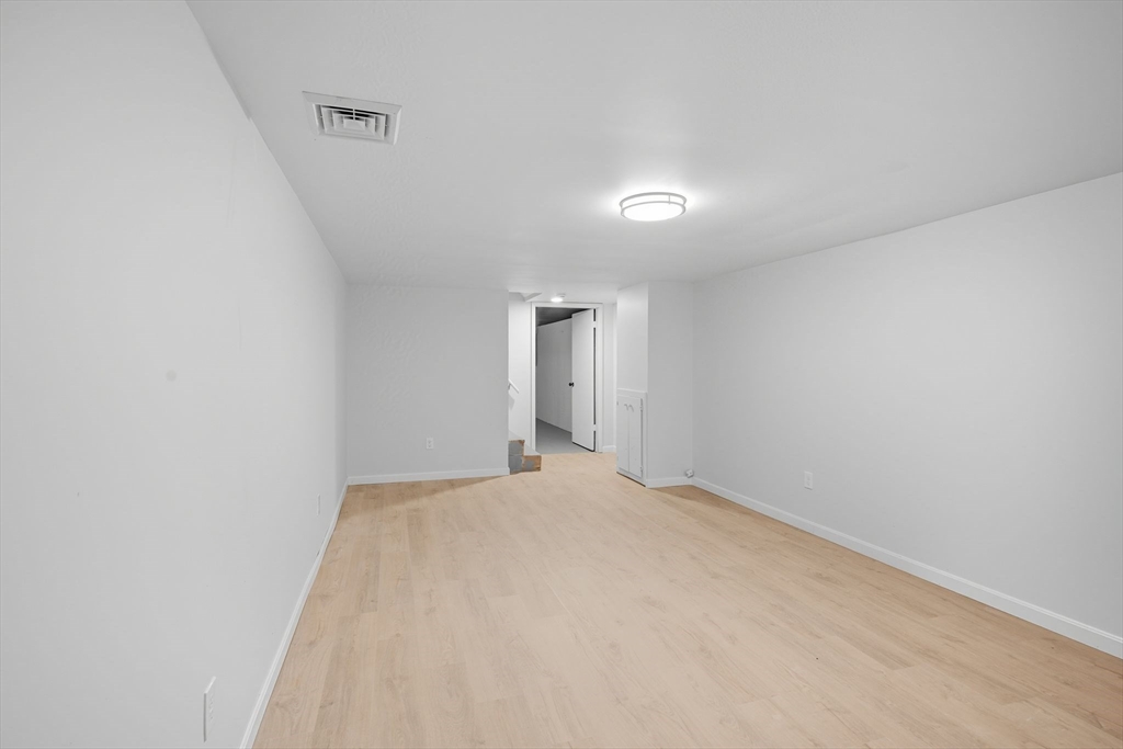 1130 Burnett Road Chicopee, MA 01020 - Photo 15 of 27