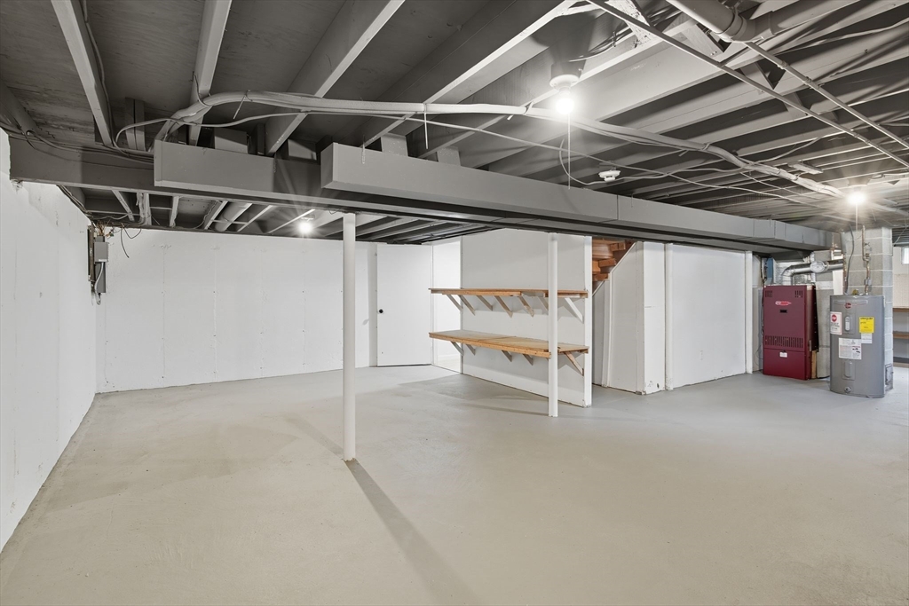 1130 Burnett Road Chicopee, MA 01020 - Photo 17 of 27