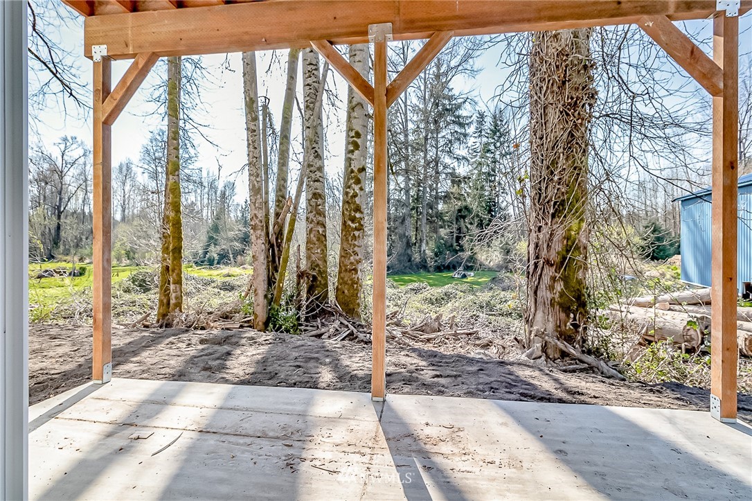 2624 Callow Road, Unit B Lake Stevens, WA 98258 - Photo 36 of 37 a backyard of a house with lots of green space