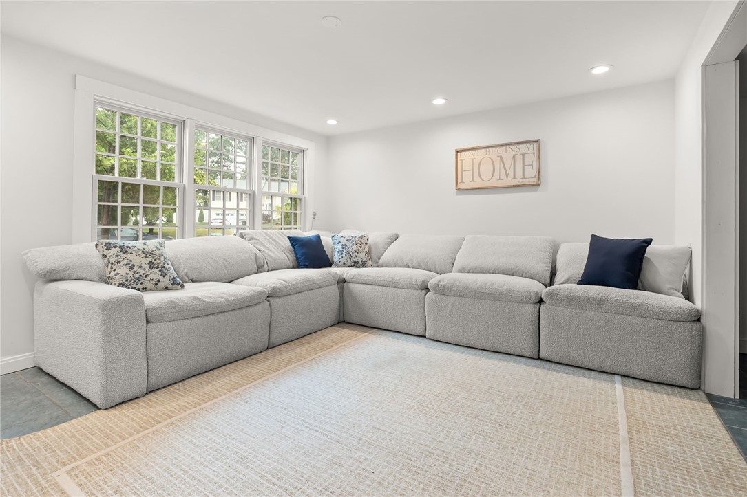 40 Poppy Place Warwick, RI 02886 - Photo 32 of 50