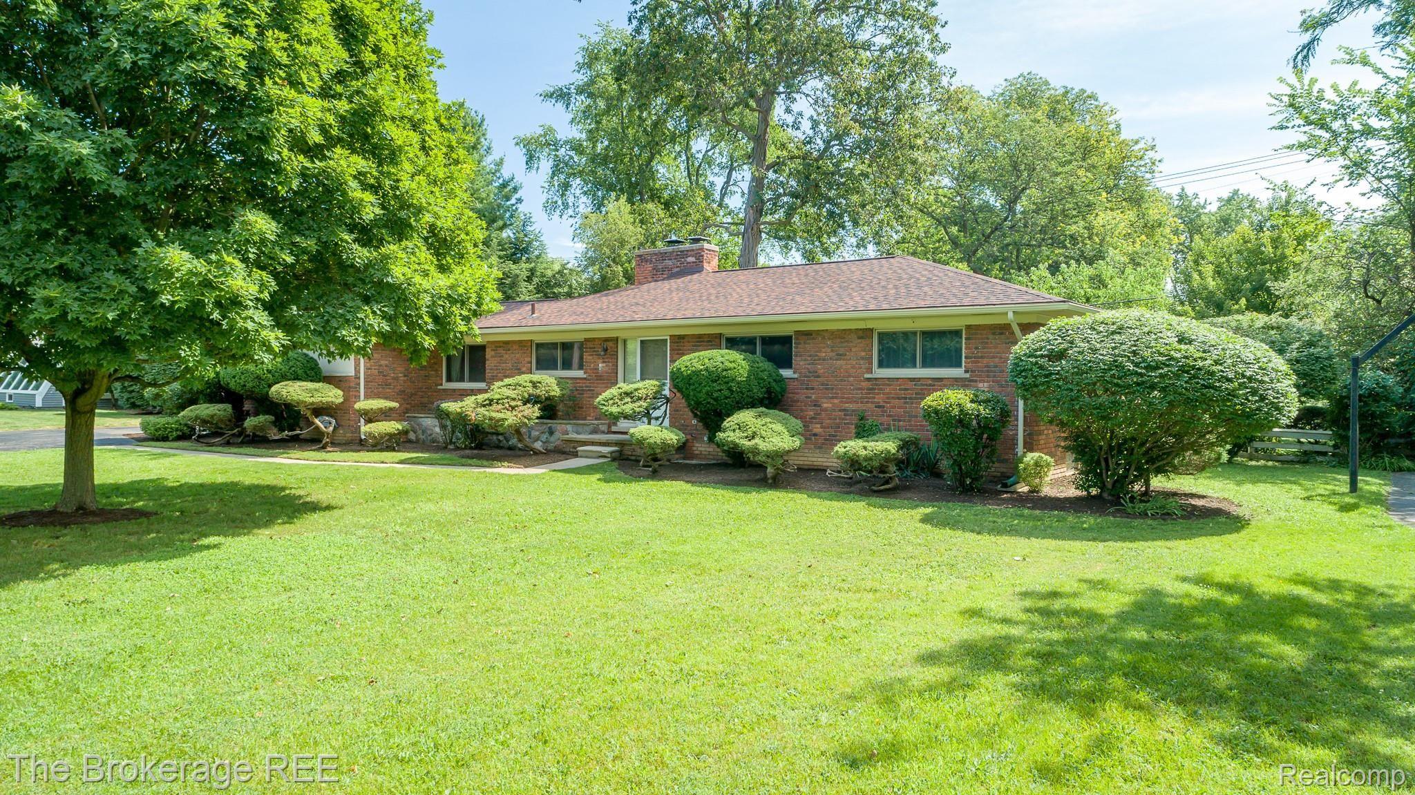 6909 Lahser Road Bloomfield Hills, MI 48301 - Photo 41 of 59 6909 LAHSER Road, Bloomfield Twp 48301 Let's buy a house today!!