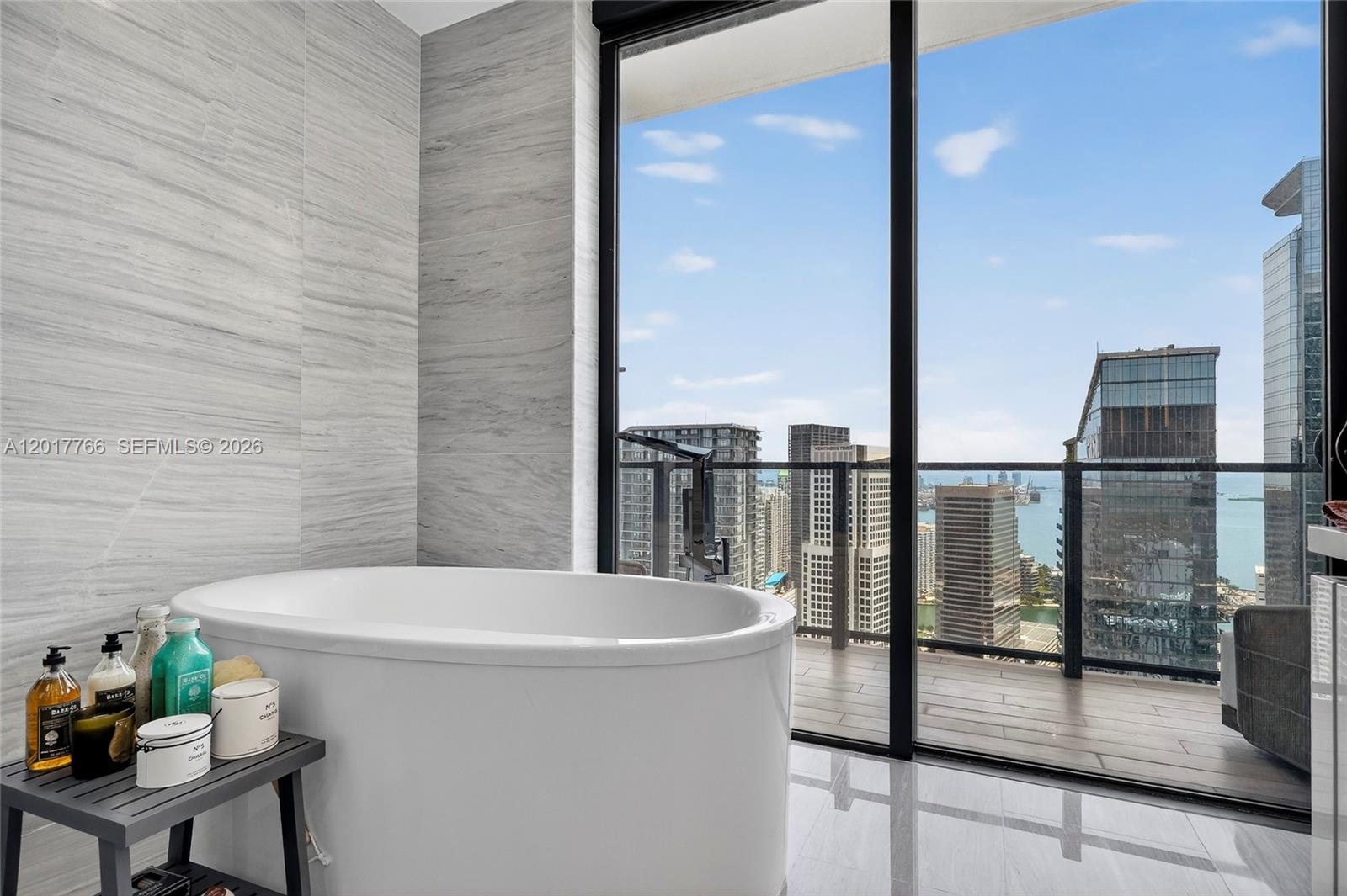 88 Southwest 7th Street, Unit PH4202 Miami, FL 33130 - Photo 27 of 88