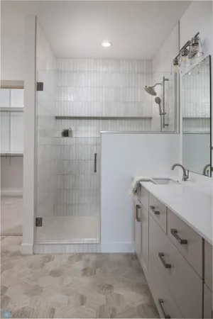 $760,000 | 8907 Cottonwood Boulevard, Horace, ND 58047