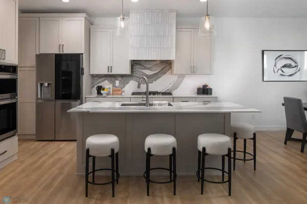 $760,000 | 8907 Cottonwood Boulevard, Horace, ND 58047