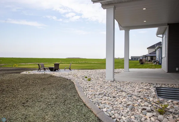 $760,000 | 8907 Cottonwood Boulevard, Horace, ND 58047