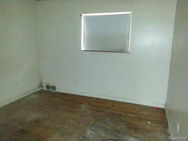 19031 Burt Road Detroit, MI 48219 - Photo 8 of 9 20130808_132201.jpg