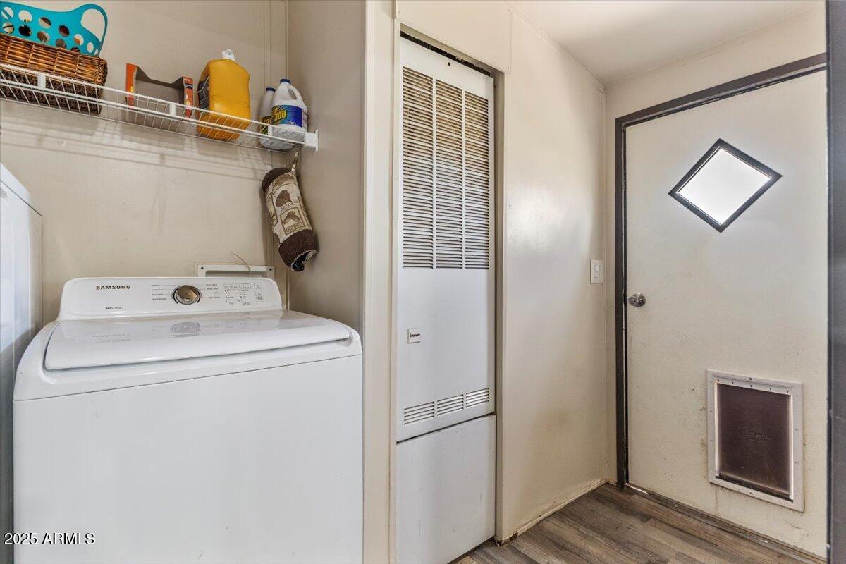 936 Paper Mill Road Taylor, AZ 85939 - Photo 20 of 43 a utility room with dryer and washer