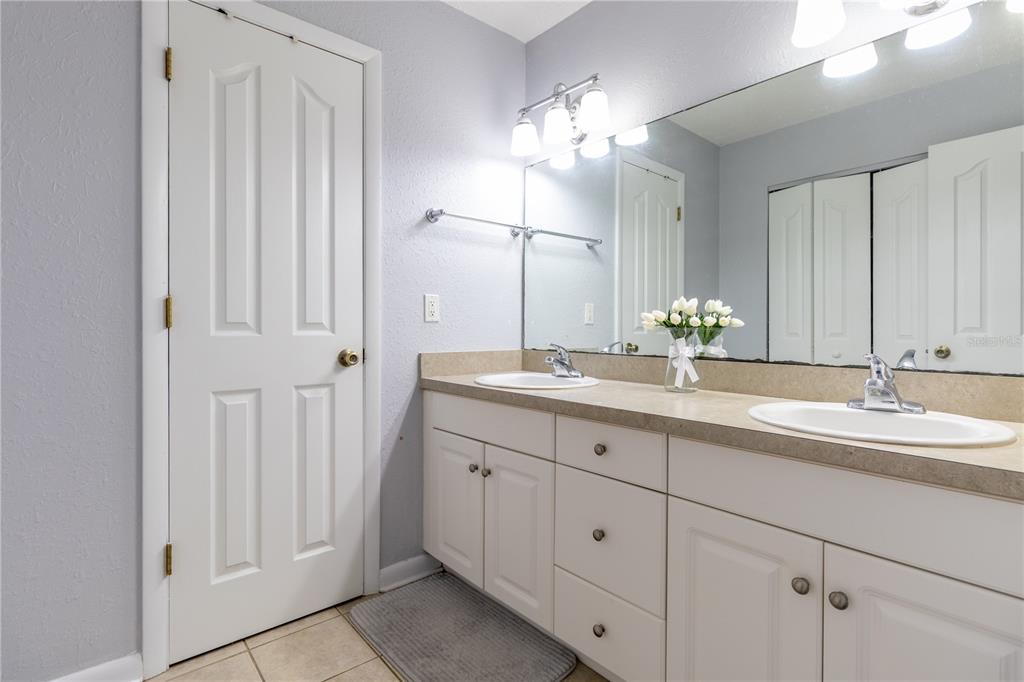 501 Southwest 75th Street, Unit A11 Gainesville, FL 32607 - Photo 32 of 40