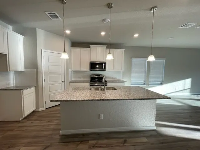 $2,225 | 3241 Starflower, New Braunfels, TX 78130