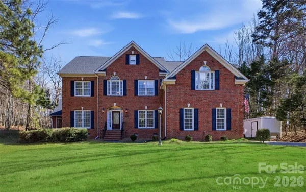 $1,195,000 | 4425 Glen Oaks Drive, Matthews, NC 28104