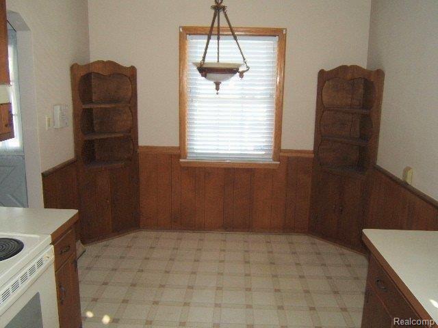 13237 Rosedale Street Southgate, MI 48195 - Photo 4 of 15 13237 Rosedale 005