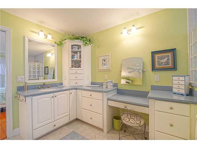 1230 Southwest Dyer Point Road Palm City, FL 34990 - Photo 14 of 25 Gallery Image 14