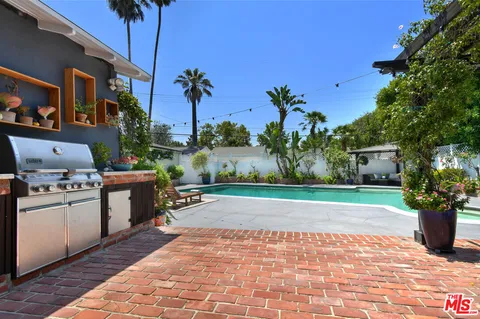 $1,599,000 | 13006 West Magnolia Boulevard, Sherman Oaks, CA 91423