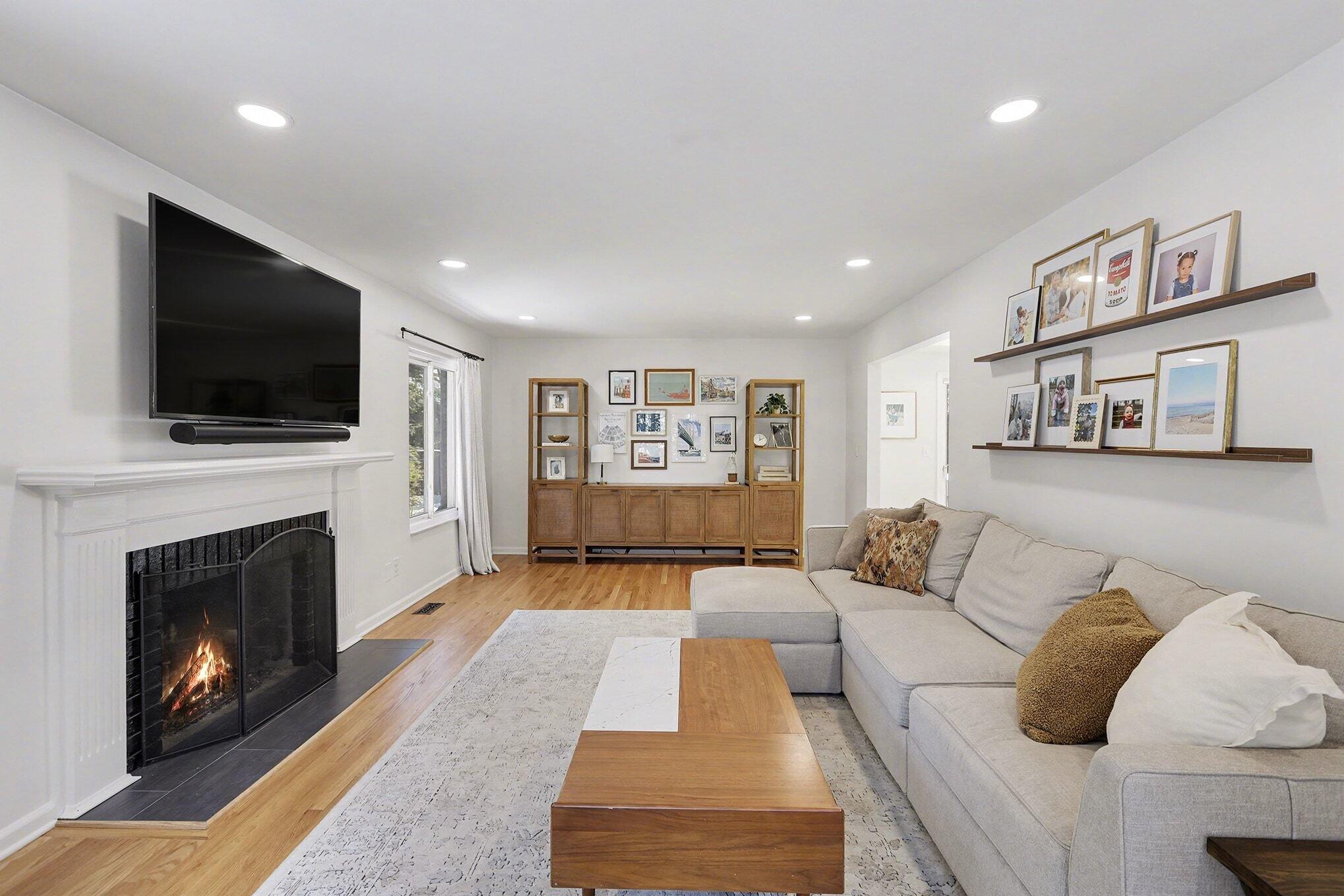 2460 Adare Road Ann Arbor, MI 48104 - Photo 12 of 62 007_file_5108