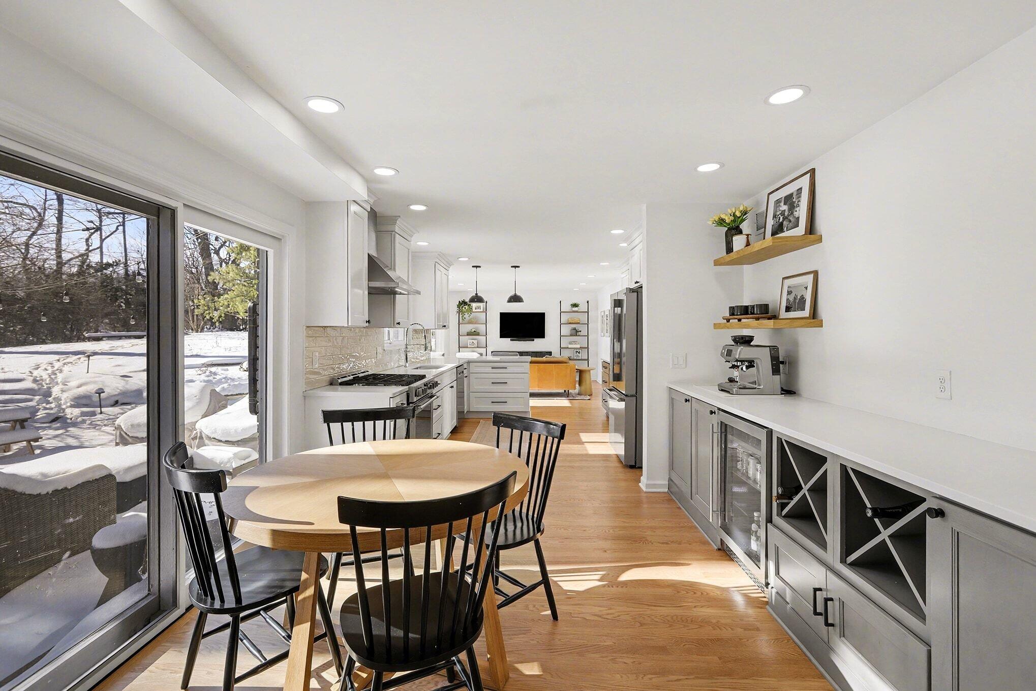 2460 Adare Road Ann Arbor, MI 48104 - Photo 16 of 62 011_file_1023