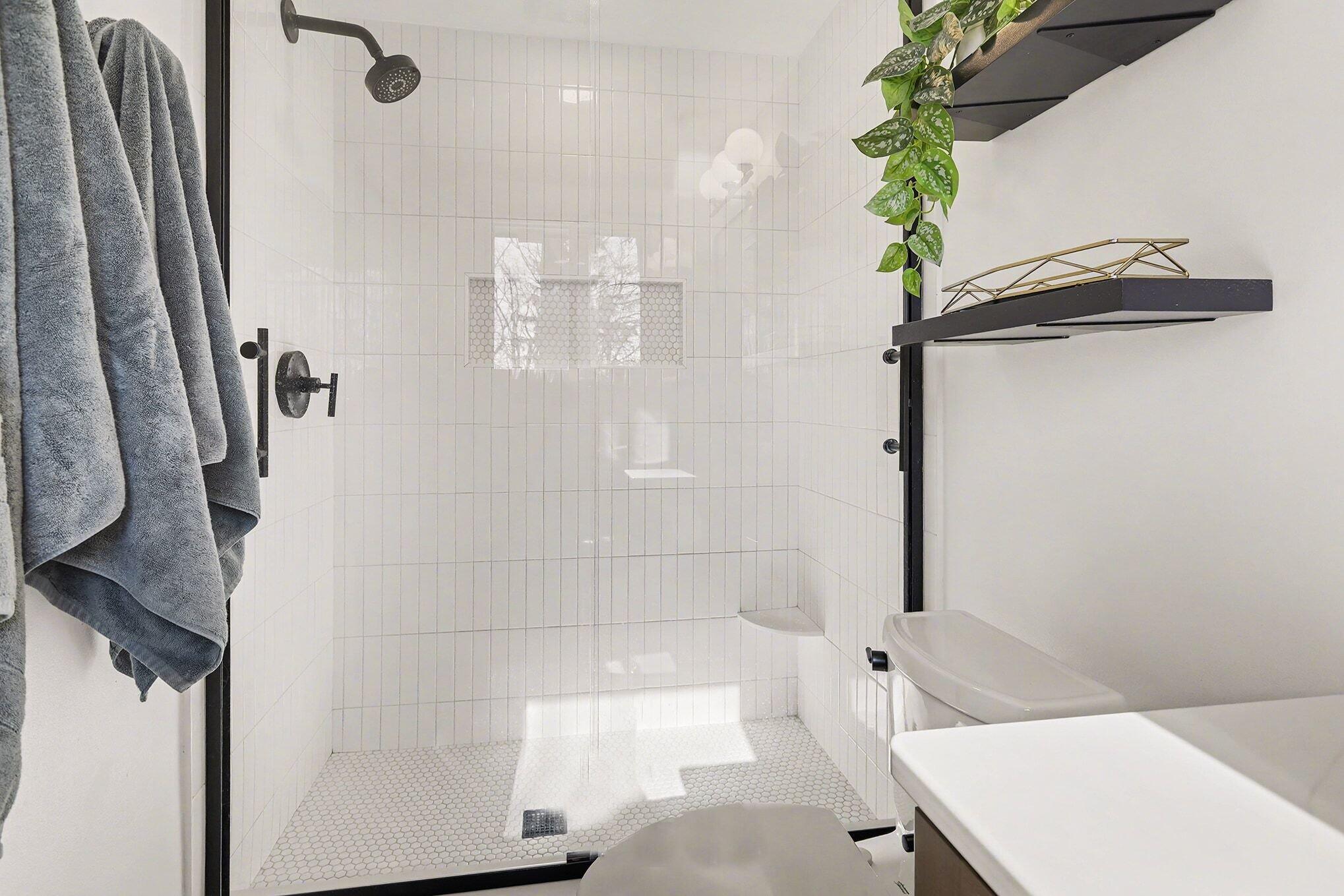 2460 Adare Road Ann Arbor, MI 48104 - Photo 38 of 62 036_file_1677