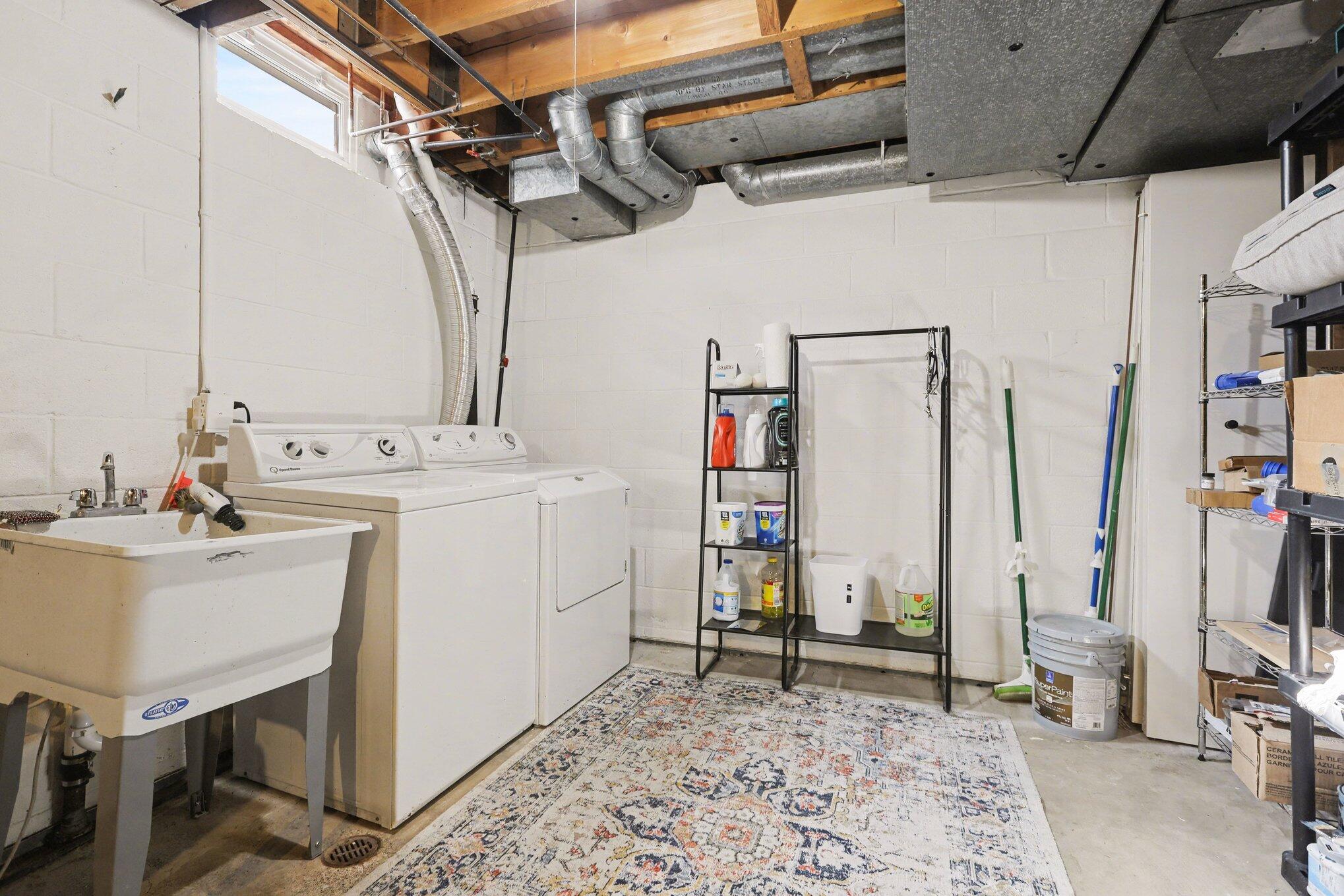 2460 Adare Road Ann Arbor, MI 48104 - Photo 52 of 62 045_file_2831