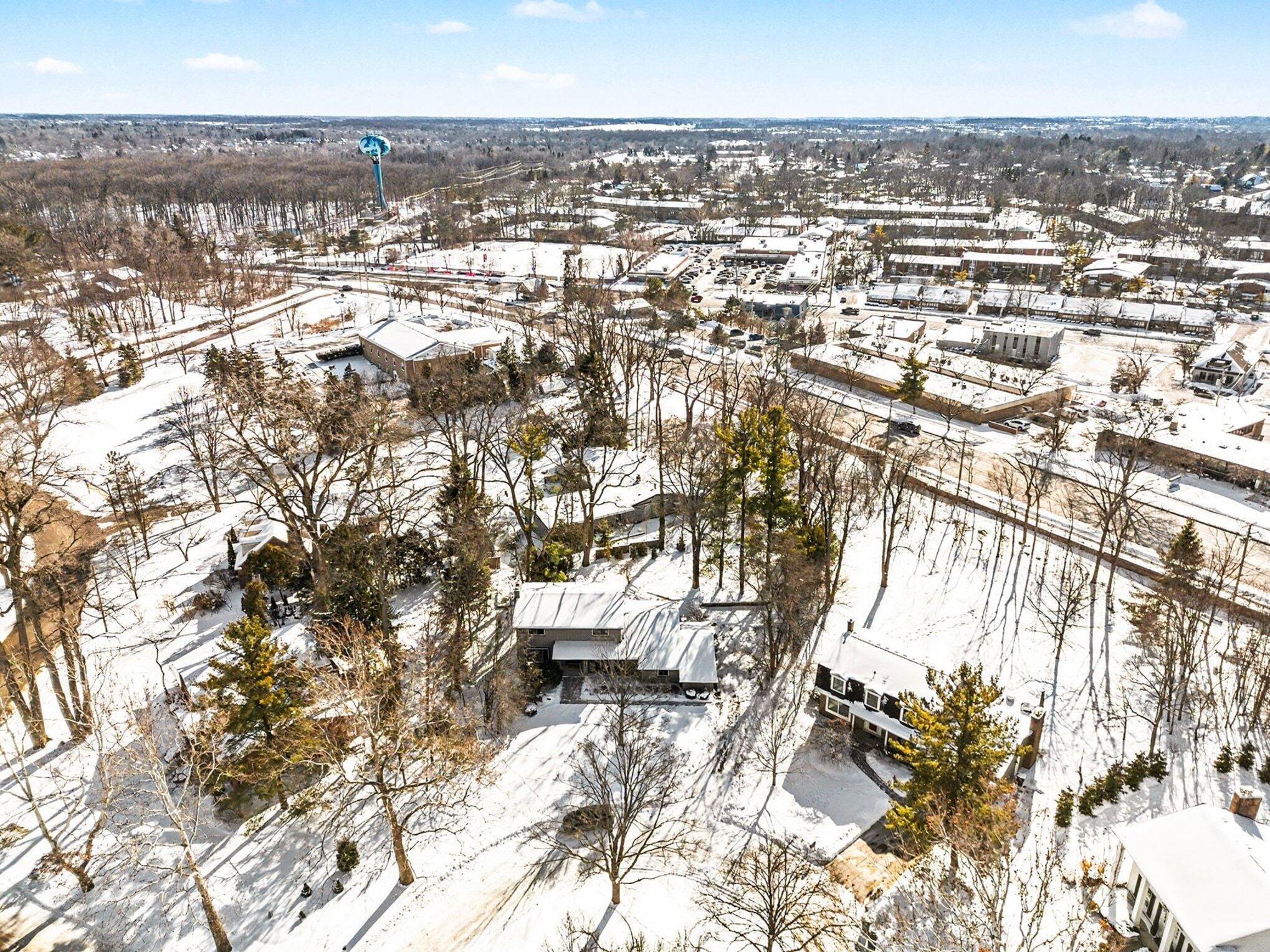 2460 Adare Road Ann Arbor, MI 48104 - Photo 59 of 62 055_file_8794