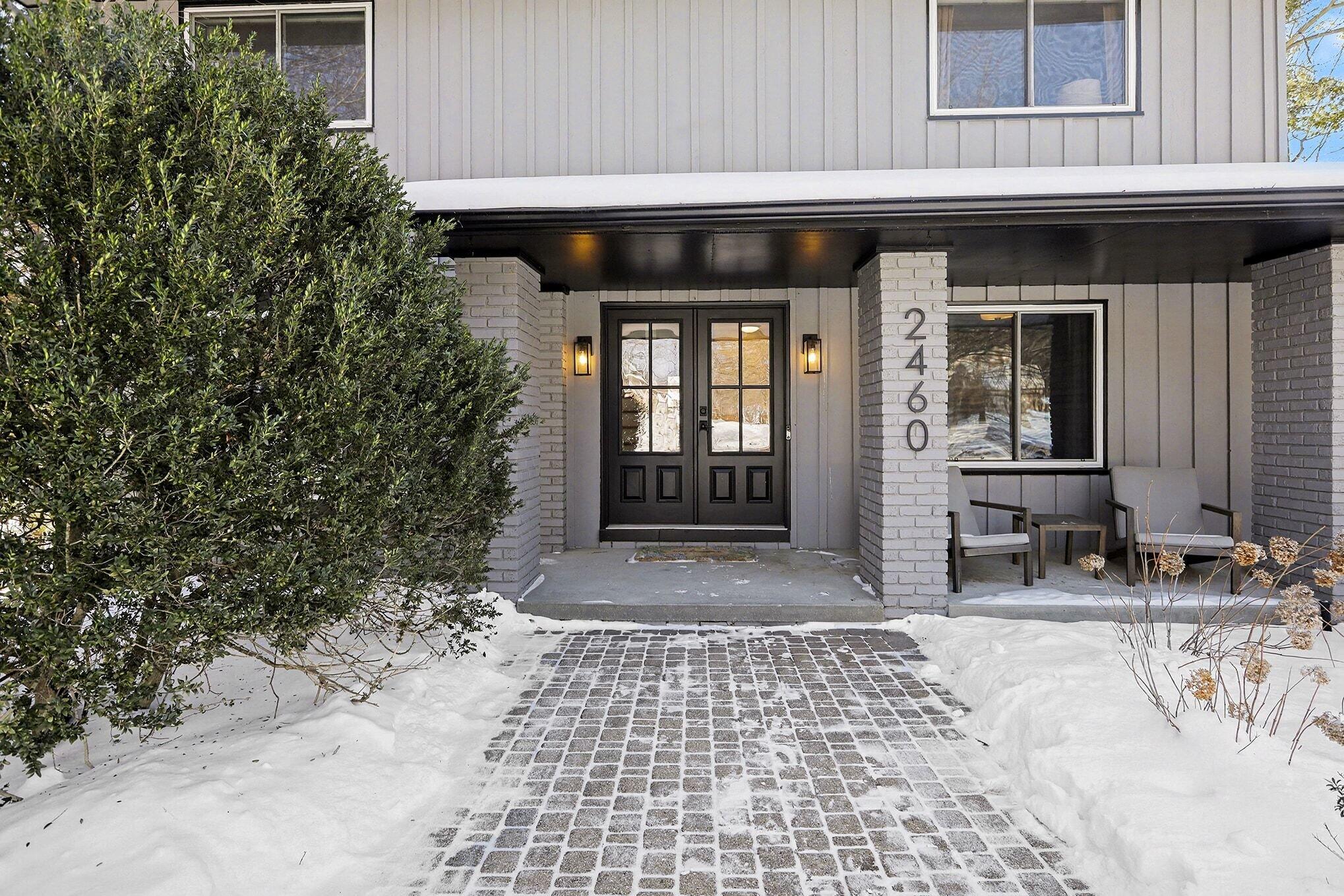 2460 Adare Road Ann Arbor, MI 48104 - Photo 9 of 62 005_file_2889