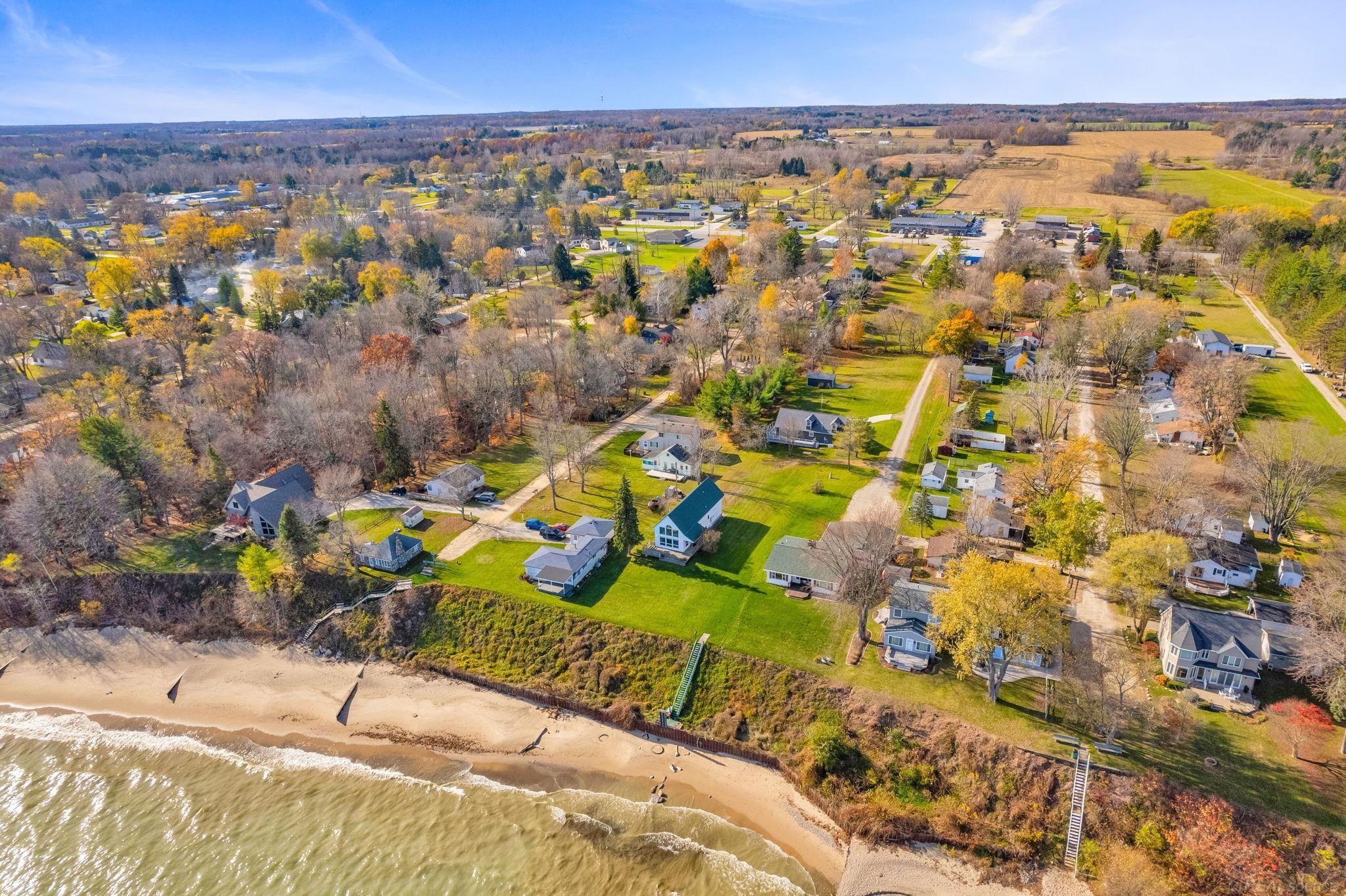 6841 Lakeshore Road Lexington, MI 48450 - Photo 42 of 52 50160775-66dc334d-1408-4134-a2de-bf3bcb78fe4c.JPG