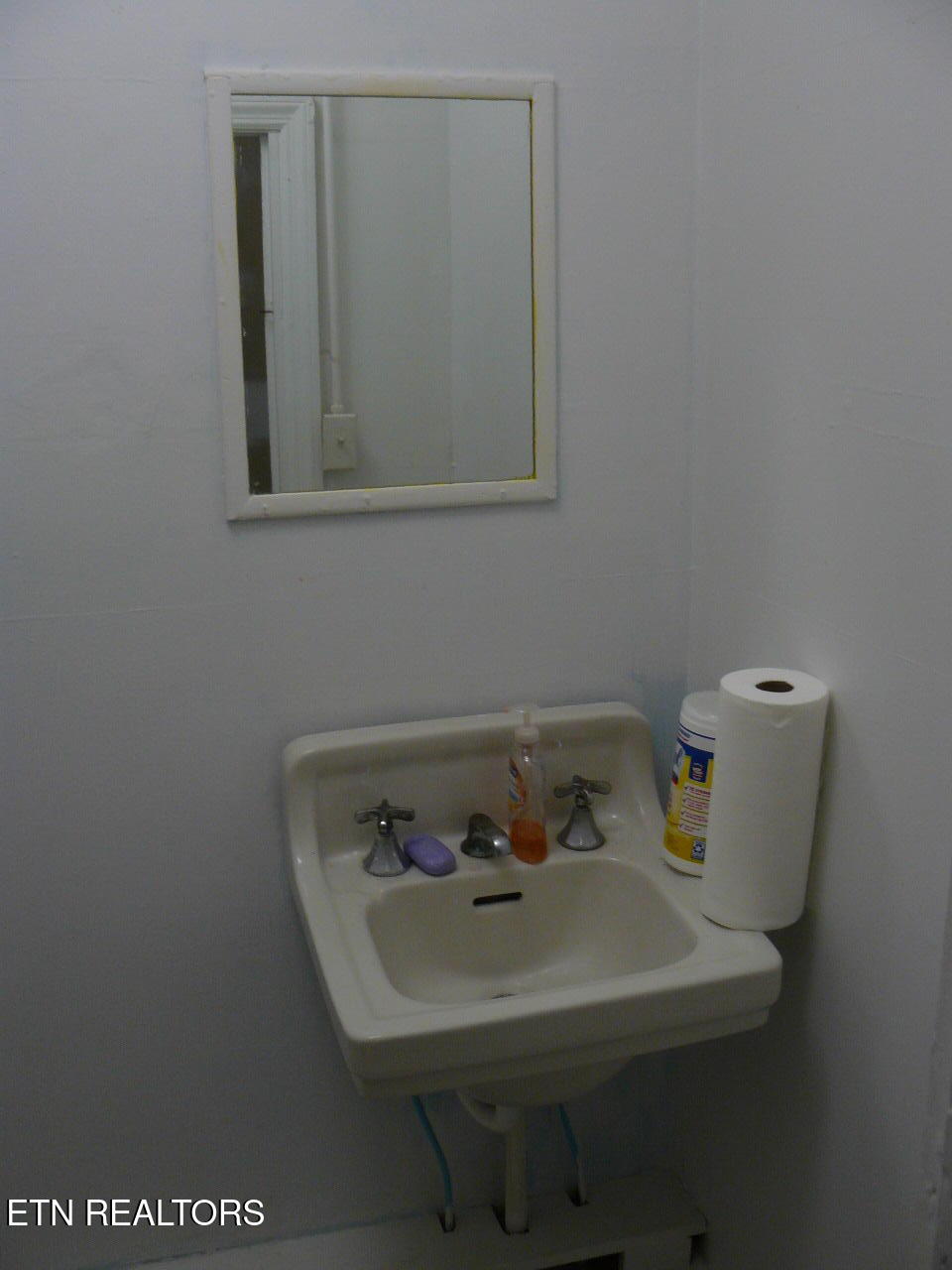 130 Main Street New Tazewell, TN 37825 - Photo 12 of 33 P1430225