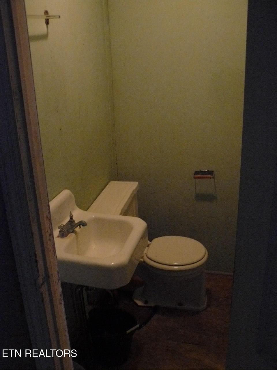 130 Main Street New Tazewell, TN 37825 - Photo 15 of 33 P1430234