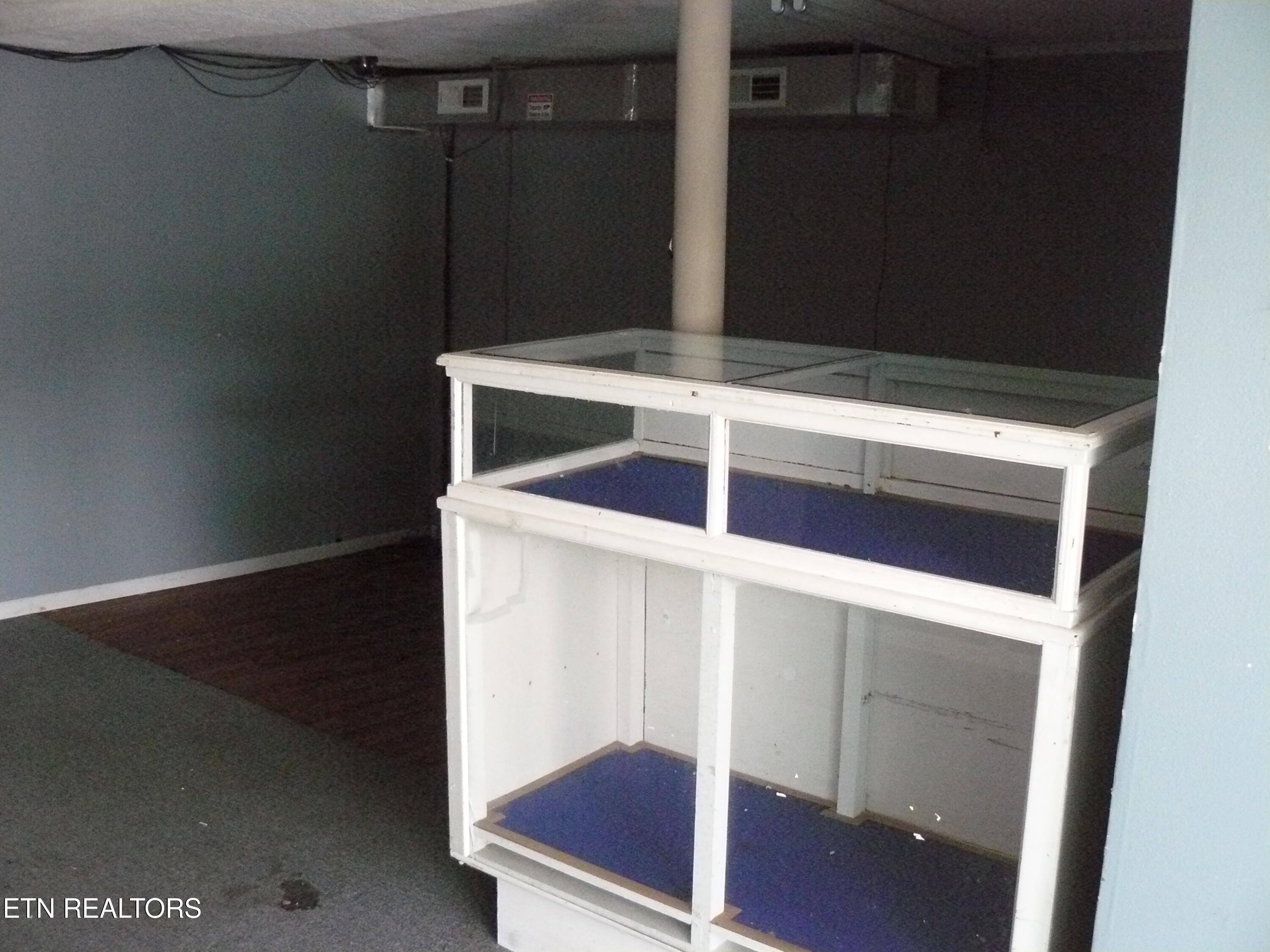 130 Main Street New Tazewell, TN 37825 - Photo 21 of 33 P1430310