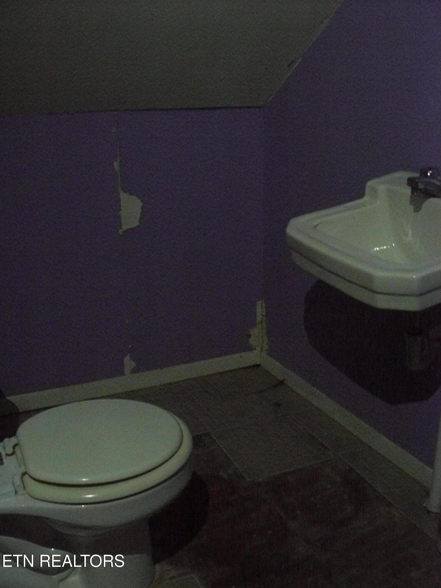 130 Main Street New Tazewell, TN 37825 - Photo 23 of 33 P1430313