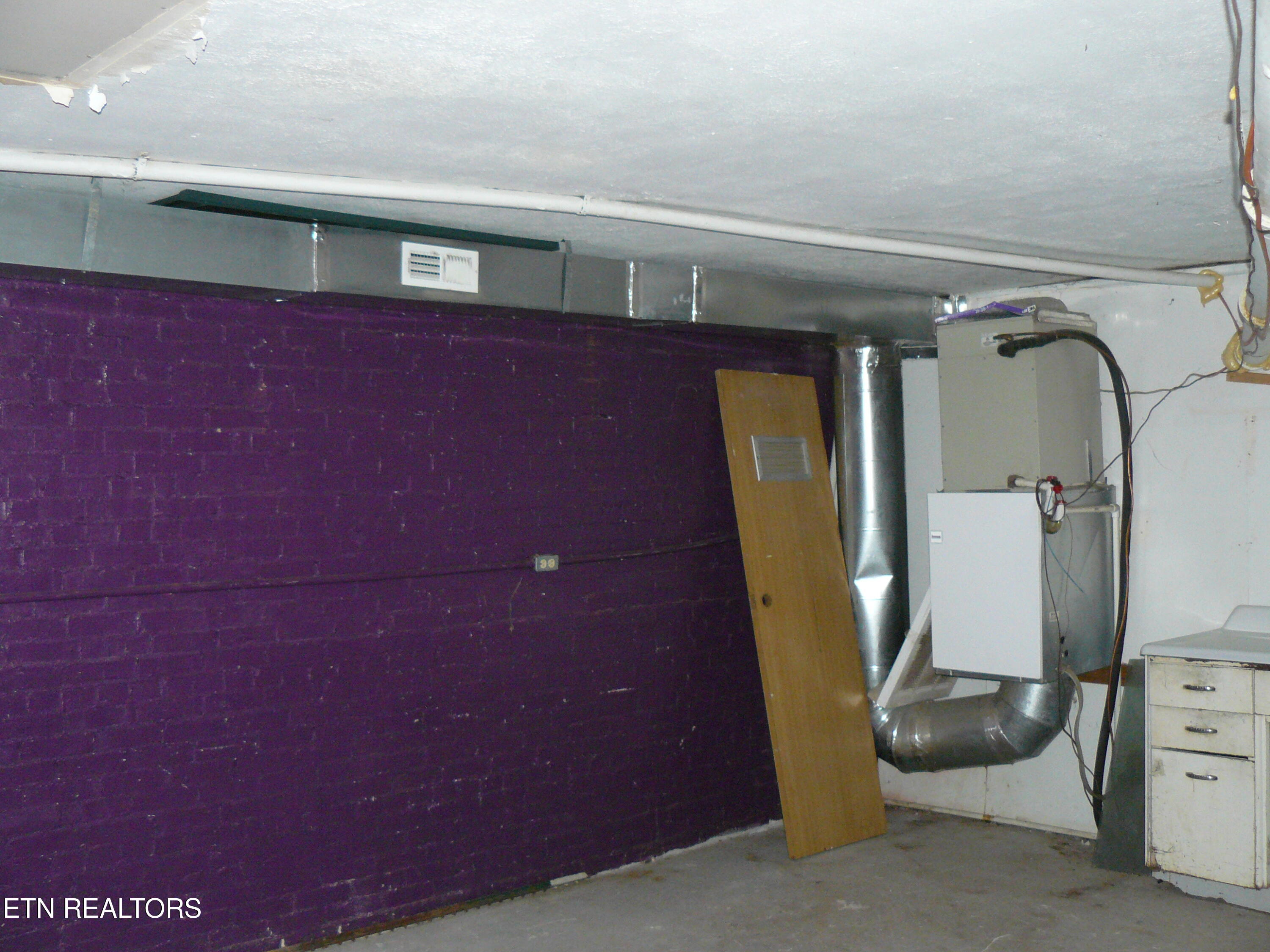 130 Main Street New Tazewell, TN 37825 - Photo 32 of 33 P1430328