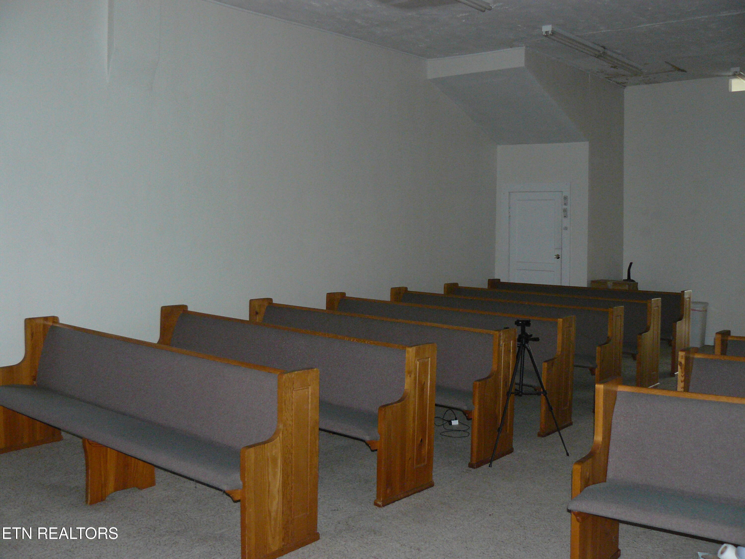 130 Main Street New Tazewell, TN 37825 - Photo 8 of 33 P1430343