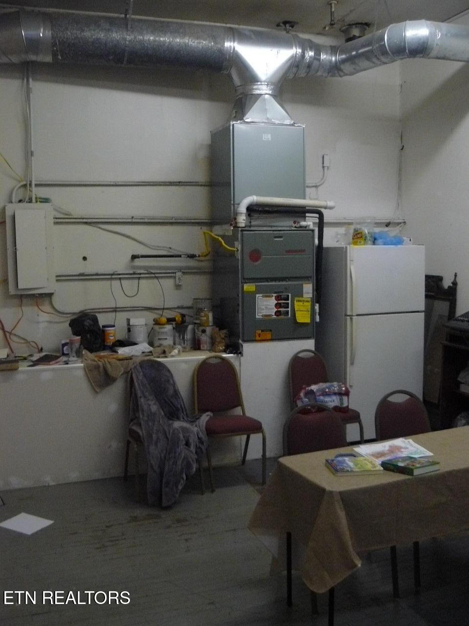 130 Main Street New Tazewell, TN 37825 - Photo 10 of 33 P1430217