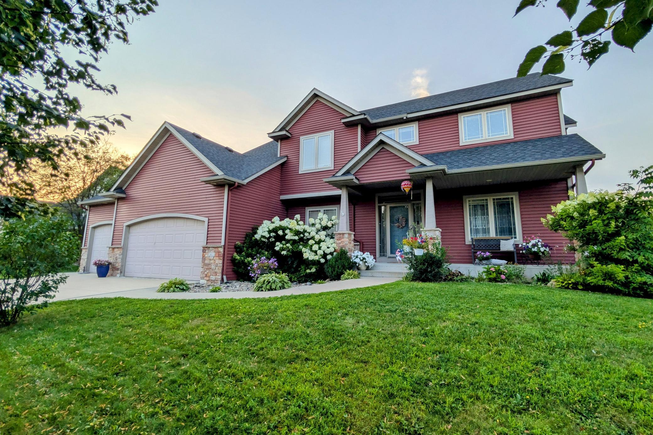 3411 Tralee Lane Northeast Rochester, MN 55906 - Photo 3 of 41