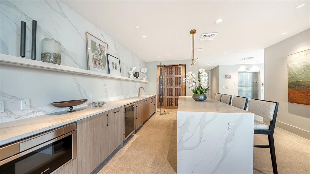 223 Golden Gate Point, Unit 302 Sarasota, FL 34236 - Photo 21 of 24