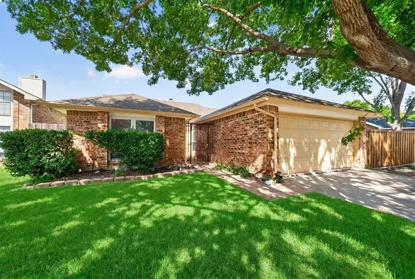 $330,000 | 5310 Pocassett Drive, Arlington, TX 76018