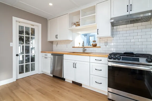 $2,950 | 40 Mechanic Street, South Kingstown, RI 02879