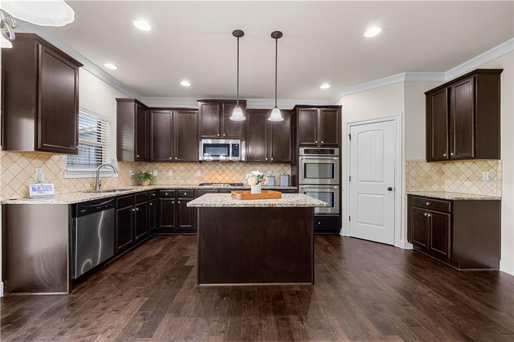 3256 Alhambra Circle Hampton, GA 30228 - Photo 16 of 65