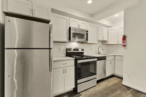 $1,200,000 | 619 Independence Avenue Southeast, Washington, DC 20003