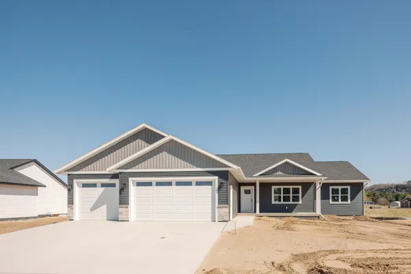 $525,000 | 1371 Annapolis Drive, Holmen, WI 54636