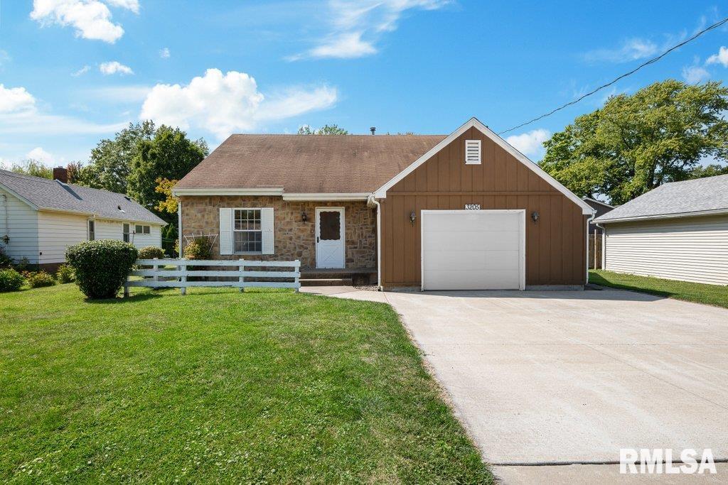 3205 40th Street Moline, IL 61265 - Photo 1 of 29