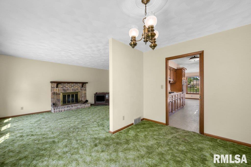 3205 40th Street Moline, IL 61265 - Photo 11 of 29